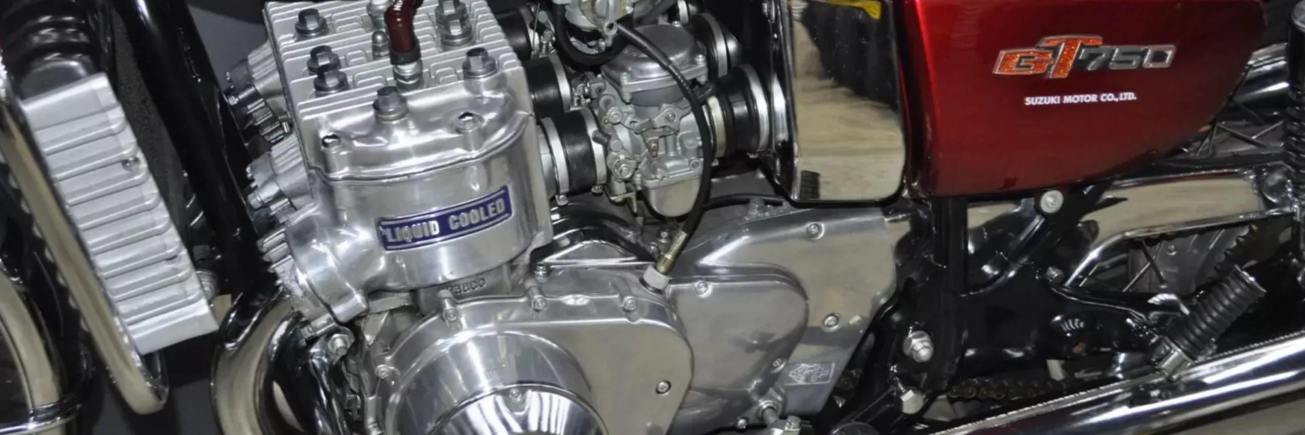 De Suzuki GT750 Widowmaker uit 1976